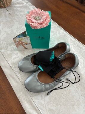 Tieks Metallic Pewter Ballet Flat with Turquoise Sole Accent